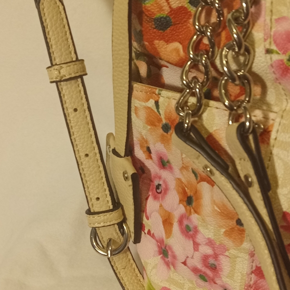 Dana Buchman Purse⁸ - Picture 4 of 8